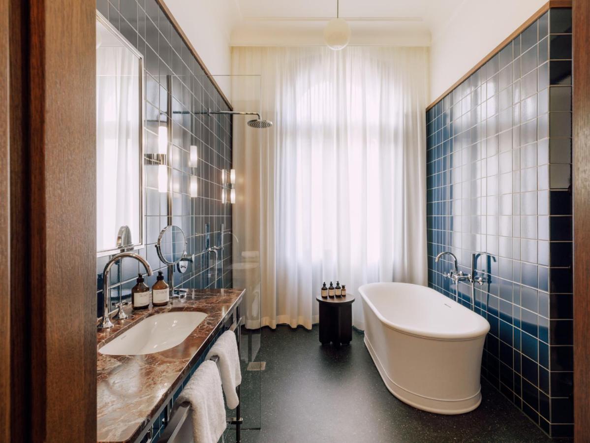 Boutique Hotel Chateau Royal برلين المظهر الخارجي الصورة Bathroom