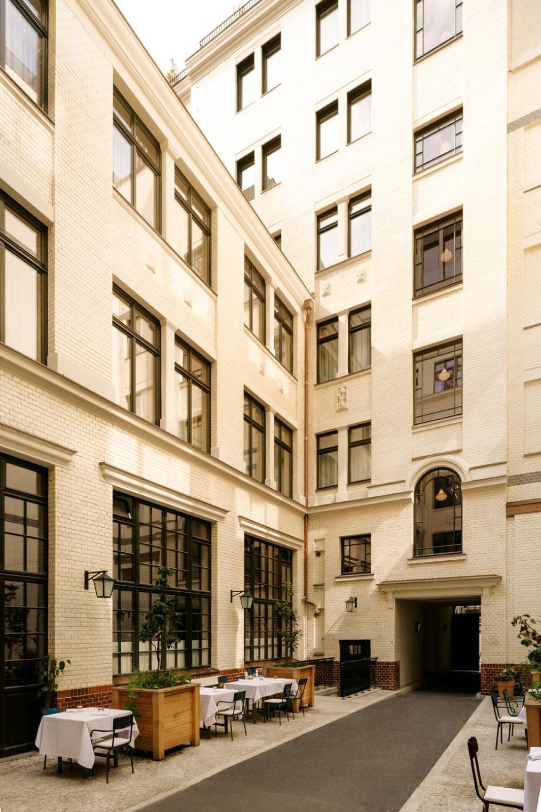 Boutique Hotel Chateau Royal برلين المظهر الخارجي الصورة The courtyard of the building